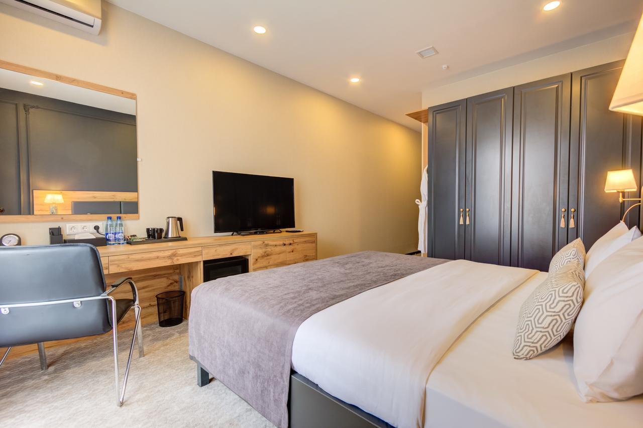 בישקק Aurum Hotel מראה חיצוני תמונה